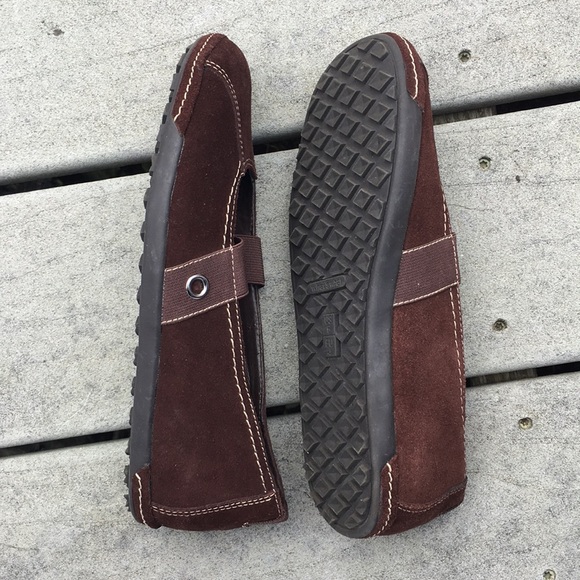 Suede slip ons Sz 6 - Picture 2 of 8